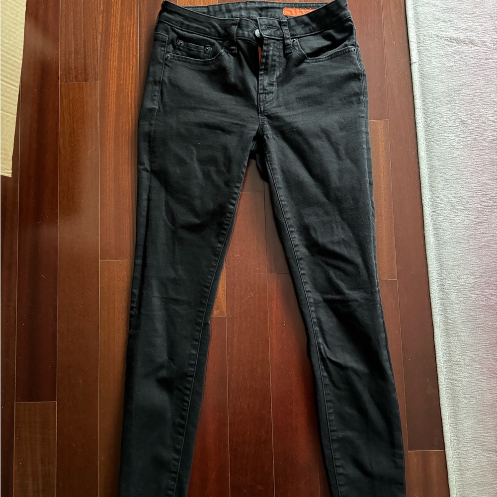 JEAN Shop Size 8 Black Skinny Jeans.